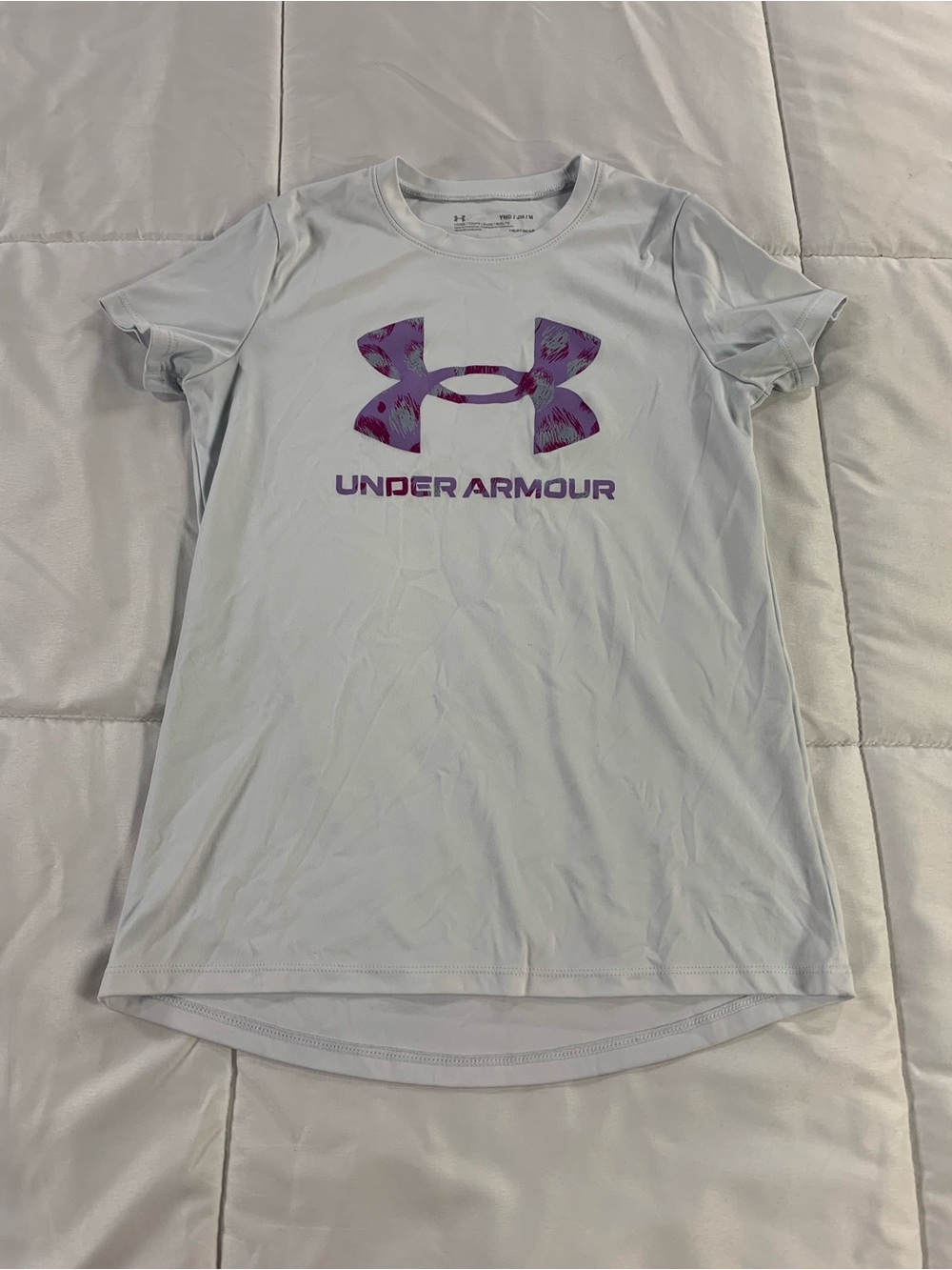 Pre loved UNDER ARMOUR shirt boys size M